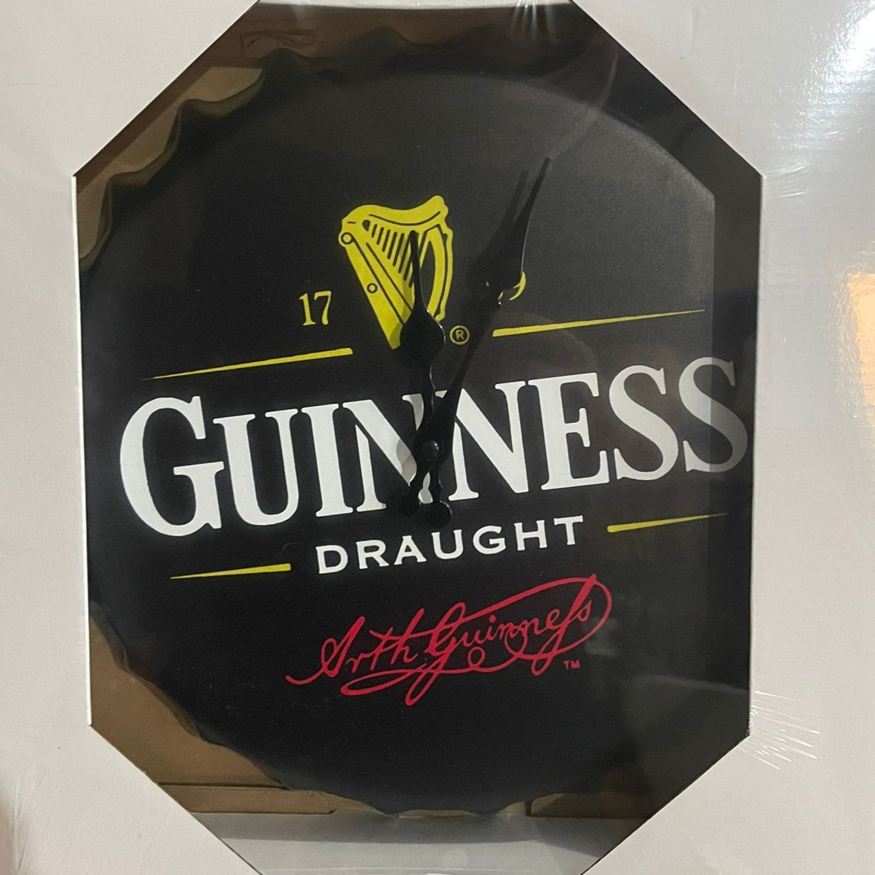 Clock with Guiness Bottle Top - Exclusive to Baliwood